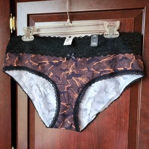 NWT Torrid Cotton Mid-Rise Hipster Lace Trim Panty